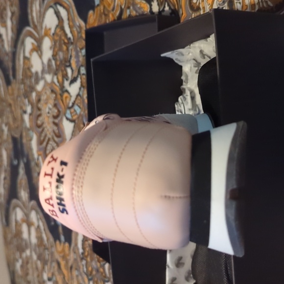 Bally - Picture 2 of 7